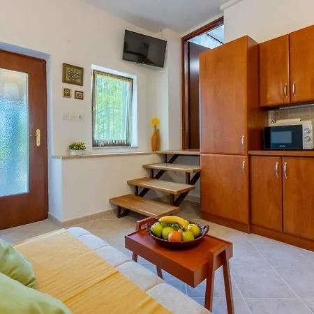 In 43088 بيت للعطل Grižane
