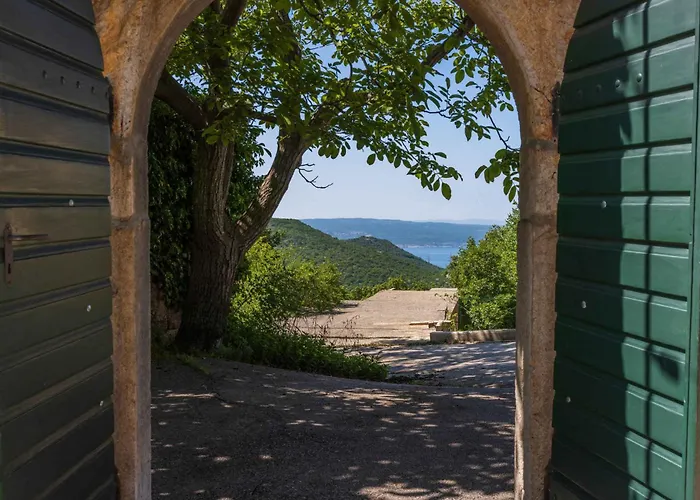 In 43088 Grizane-Belgrad